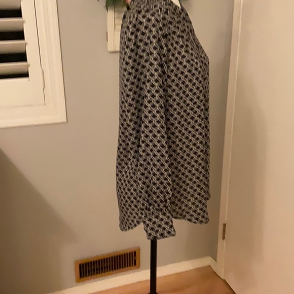 George tunic blouse black/ white print. New with out tags. - Picture 3 of 3